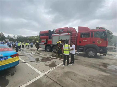 科尔沁右翼前旗横山道路救援